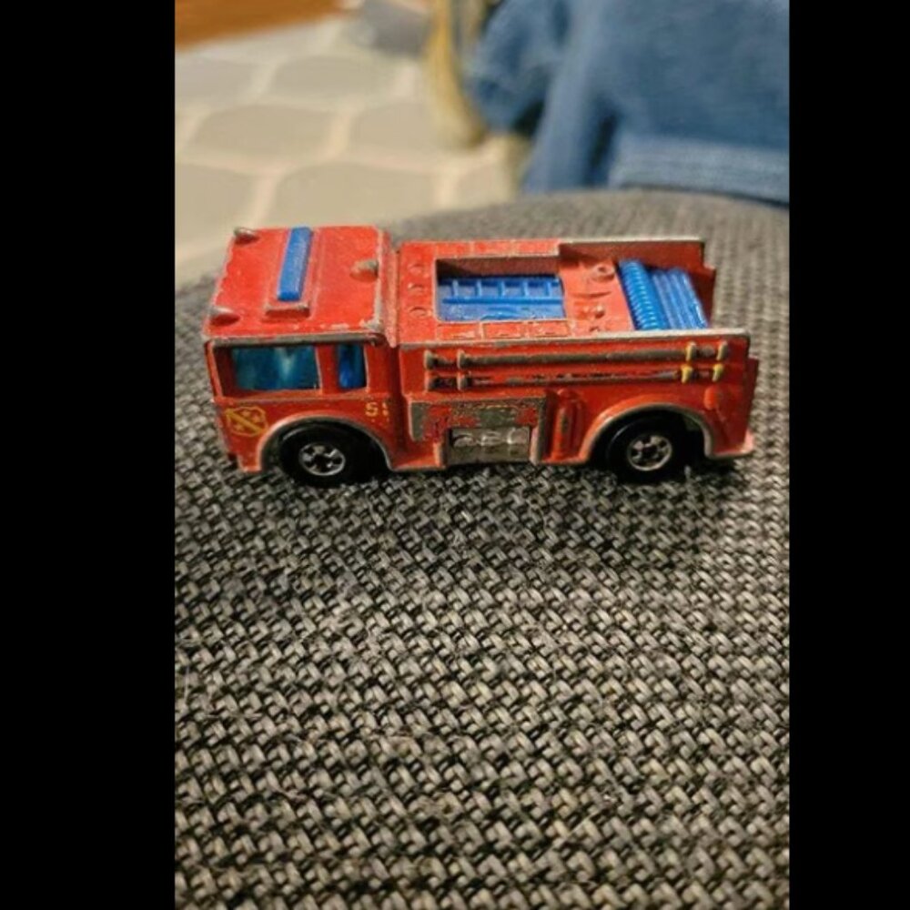 Vintage Hot Wheels 1976 Red And Blue Fire Eater Fire Truck #51 Diecast